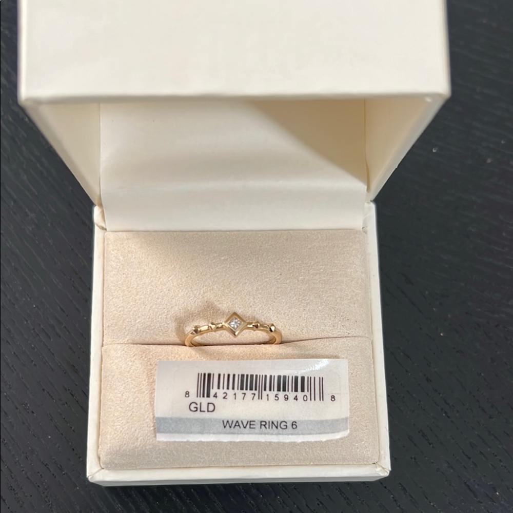 Kendra Scott 14k Yellow Gold Wave Ring white diamond size 6- hard to find